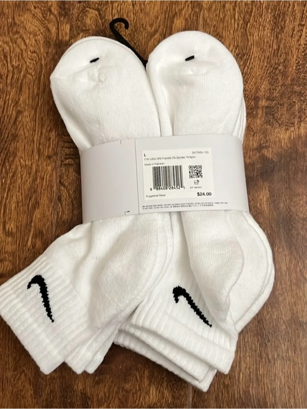 Nike White Ankle Athletic Socks with Black Swoosh - 6 Pack